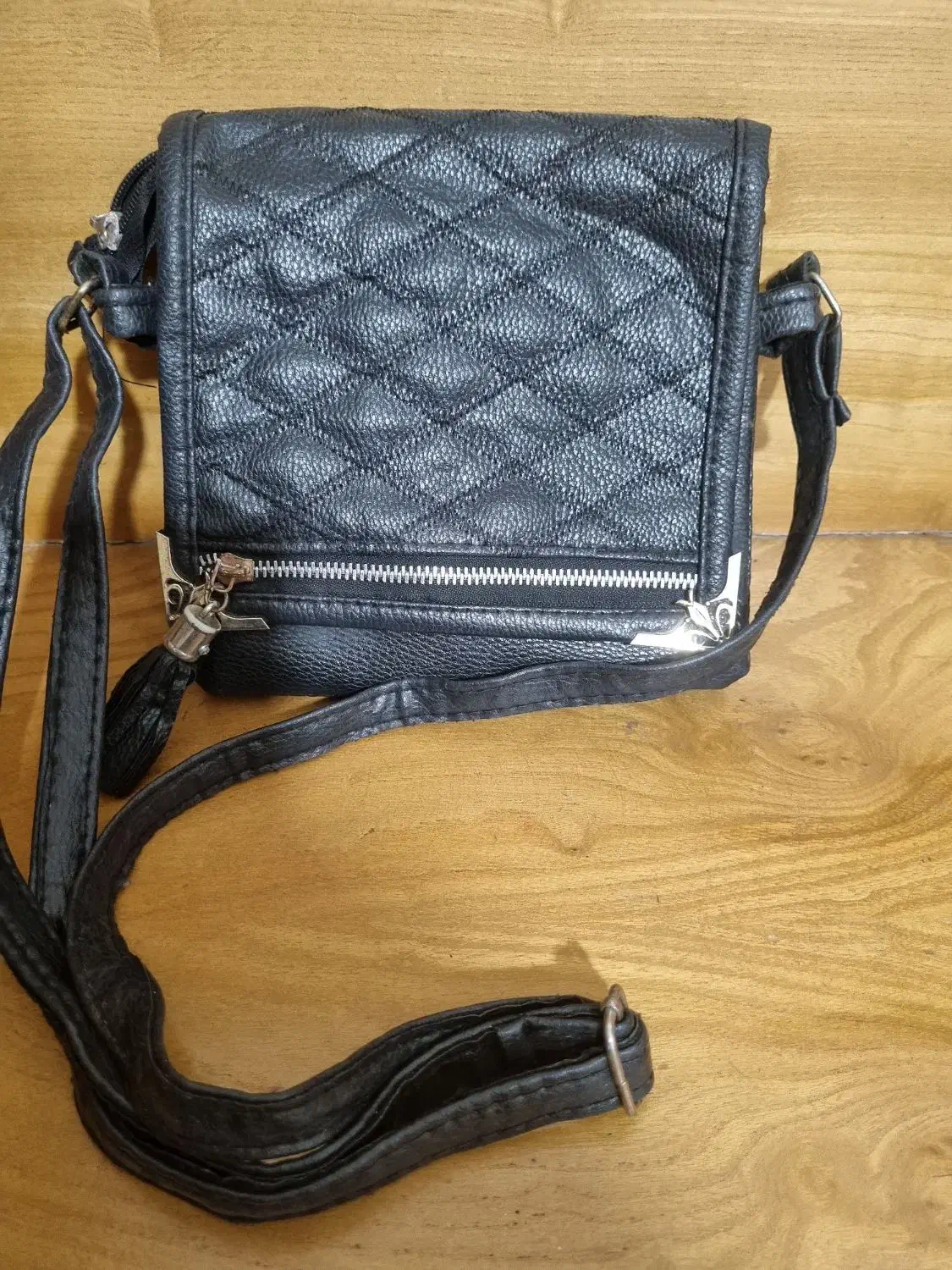 دونه ای ۸۰ تومن درحد نو|کیف، کفش، کمربند|شاهینشهر, سعدی جنوبی|دیوار