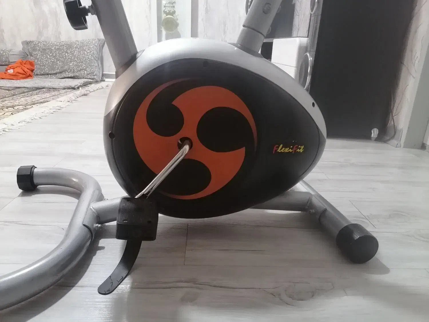 دوچرخه ثابت مغناطیسی|تجهیزات ورزشی|اصفهان, عمان سامانی|دیوار