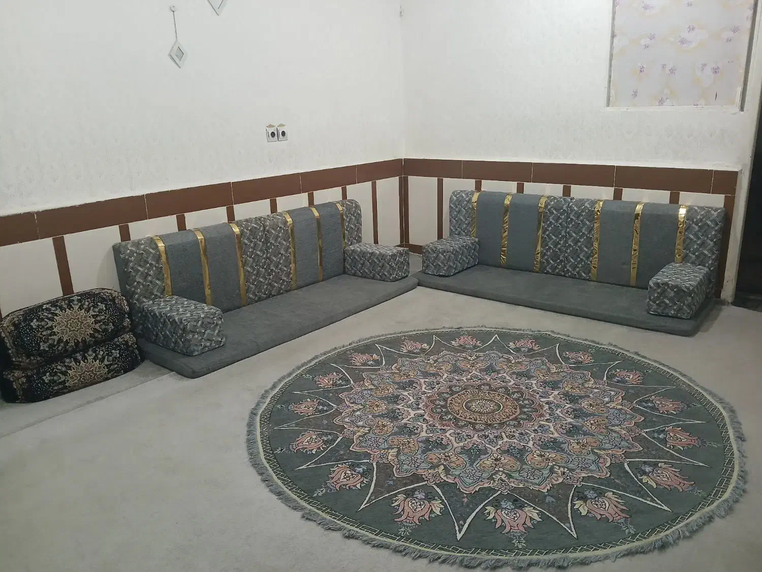 پشتی خلیجی نو|پشتی|شوشتر, |دیوار