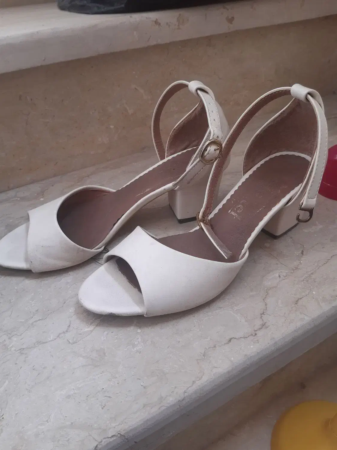 کفش زنانه سفید سایز ۳۶|کیف، کفش، کمربند|اصفهان, بیدآباد|دیوار