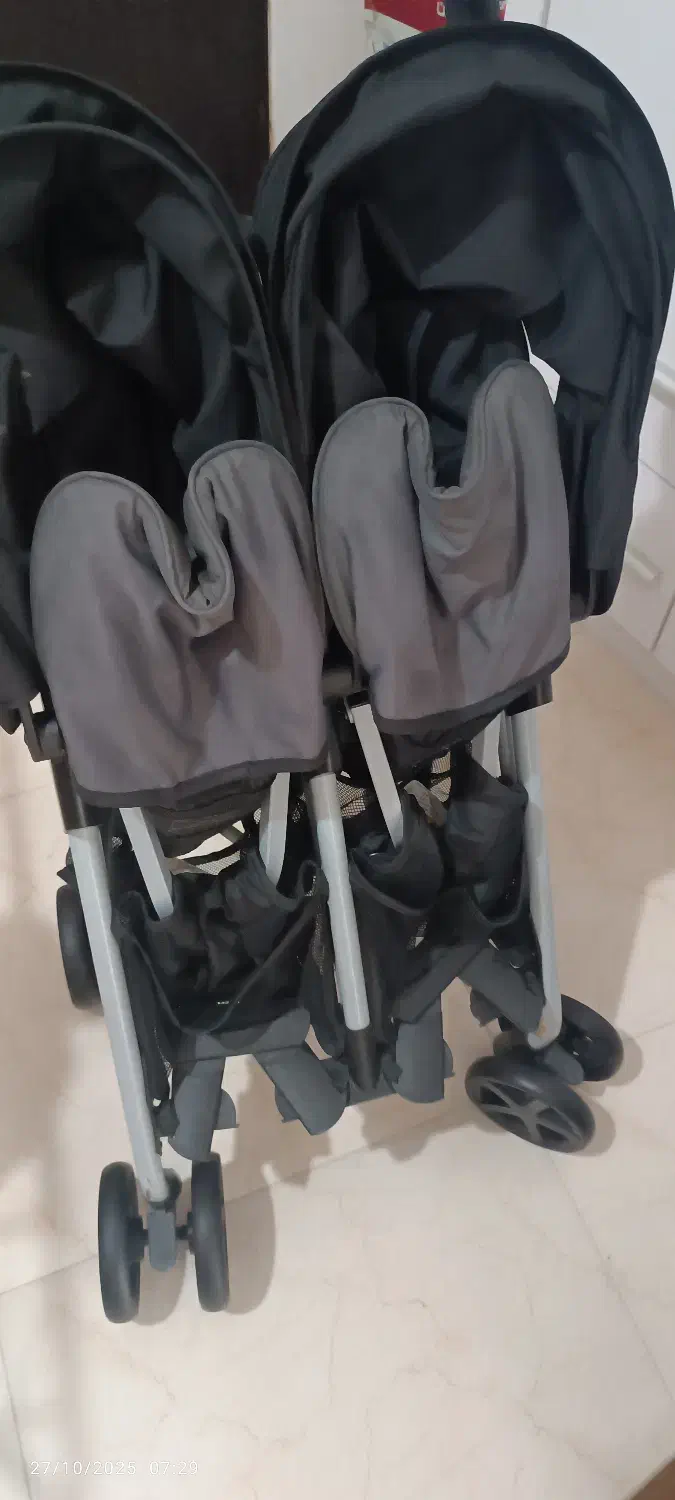 کالسکه دوقلو ها|کالسکه و لوازم جانبی|رشت, چله خانه|دیوار