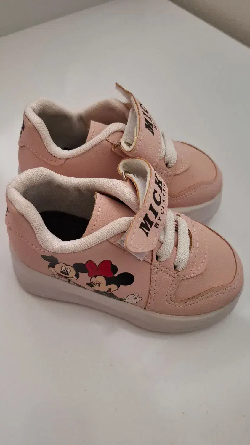 کفش بچگانه|کفش و لباس بچه|بروجن, |دیوار