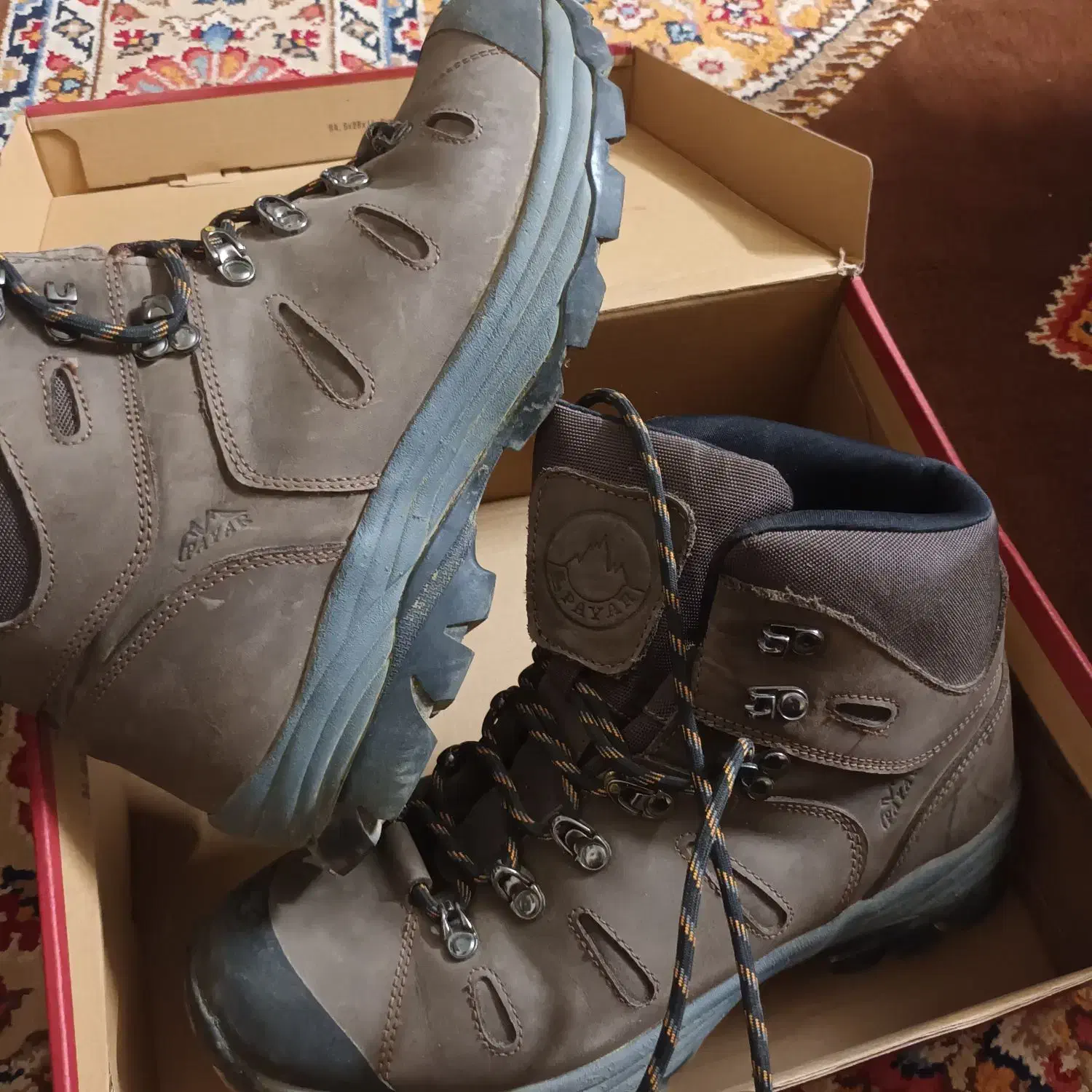 کفش|کیف، کفش، کمربند|شاهین‌شهر, سعدی شمالی|دیوار