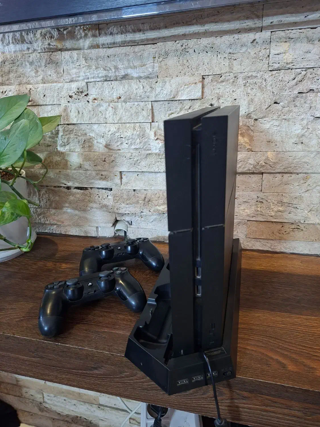 کنسول ps4/ یک ترابایت با 2 دسته ی اورجینال فابریک|کنسول، بازی ویدئویی و آنلاین|مشهد, موسوی قوچانی|دیوار