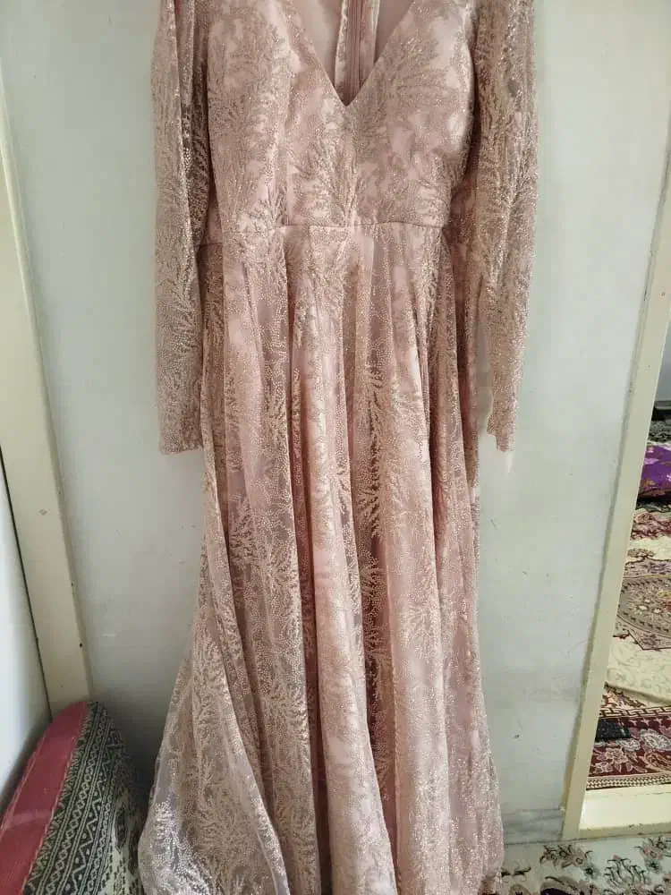 لباس نامزدی|لباس|قم, چهار مردان|دیوار