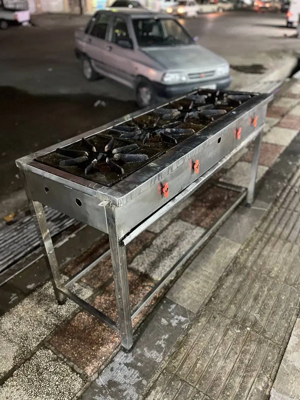 اجاق 4 شعله صنعتی خطی پایه دار مشابه نو|فروشگاه و مغازه|تهران, شهرک استقلال|دیوار