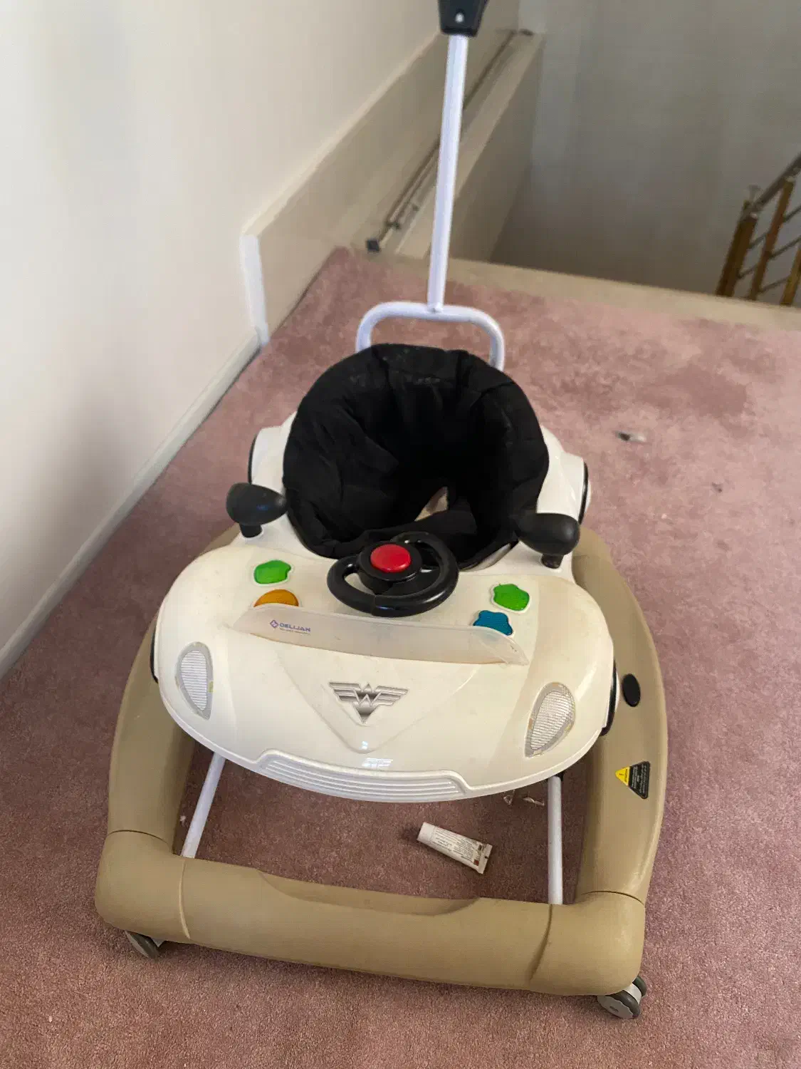 روروئک|کالسکه و لوازم جانبی|پیشوا, |دیوار