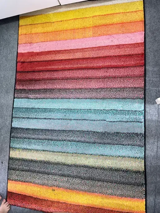 فرش رنگین کمونی|فرش|بندر انزلی, ژاندارمری|دیوار