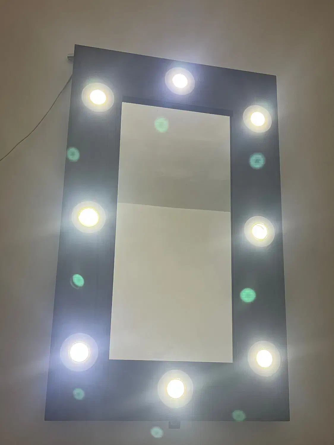 اینه قدی|آینه|رشت, کوی حسینی|دیوار