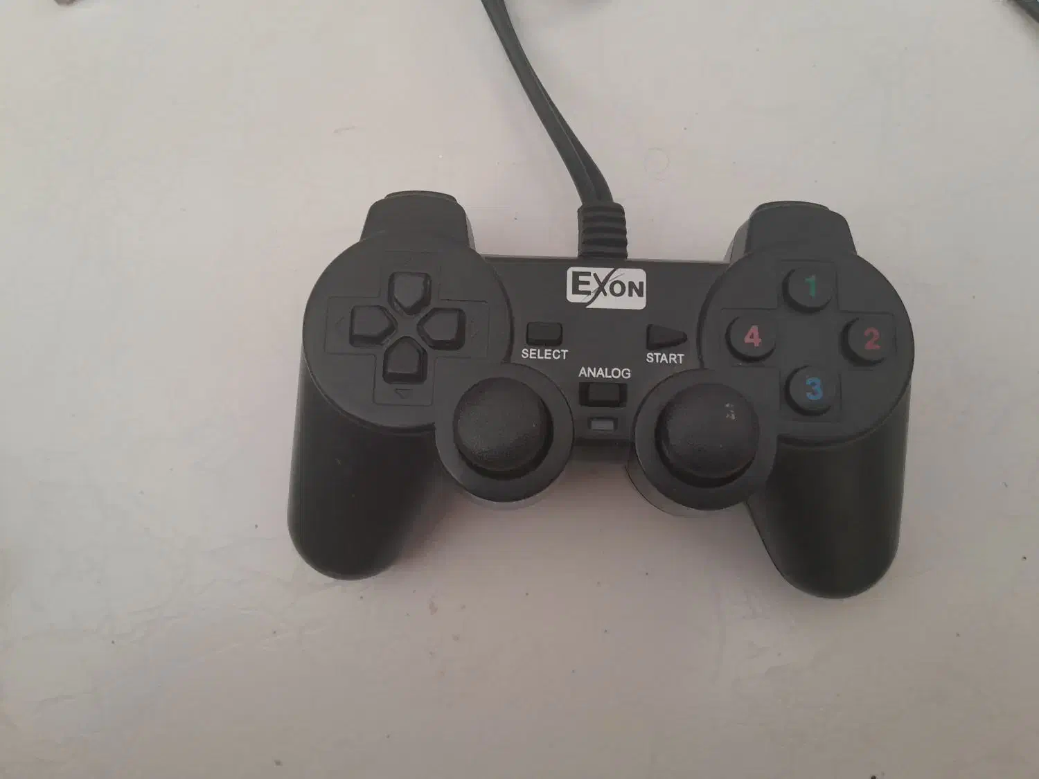 دسته بازی کابلی سالم سالم با معاوضه توی توضیحات|کنسول، بازی ویدئویی و آنلاین|اندیشه, اندیشه فاز ۶|دیوار