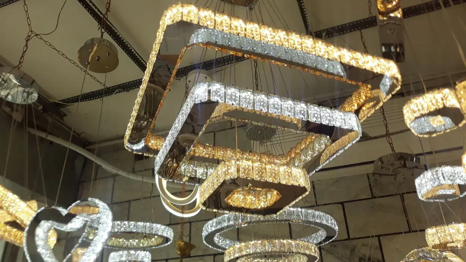 فروش انواع لوستر.باگارانتی|لوستر و چراغ آویز|کرج, حصارک بالا|دیوار