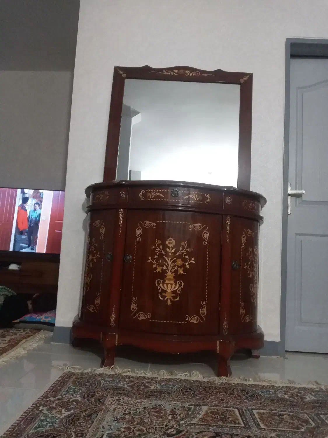 اینه و کنسول|بوفه، ویترین، کنسول|نورآباد, |دیوار