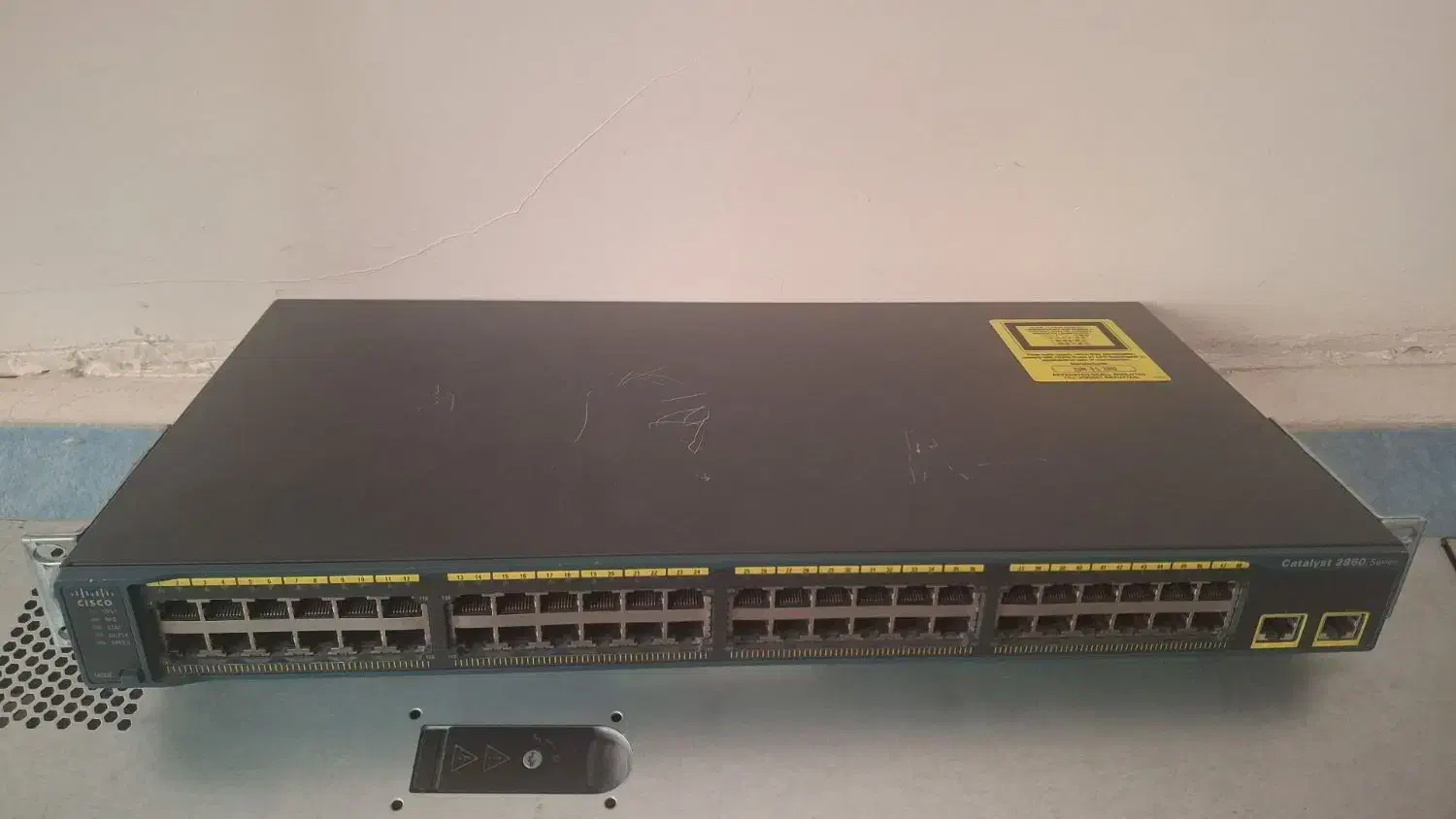 سرور hpاچ پی g8جی ۸|مودم و تجهیزات شبکه|پرند, فاز ۳|دیوار