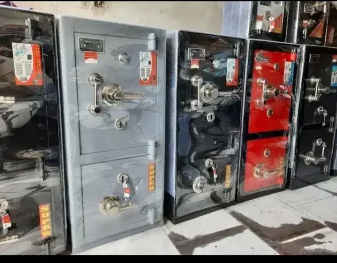 گاوصندوق zr گاو صندوق zr|ابزارآلات|مشهد, سناباد|دیوار