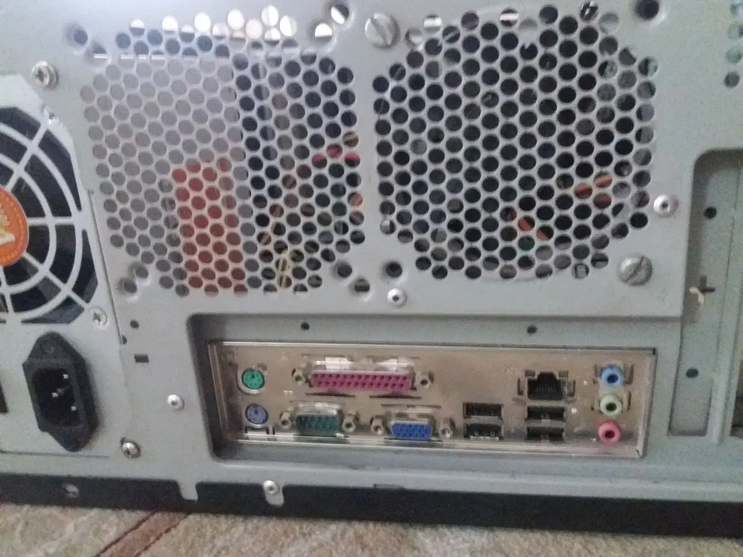 کیس کامپیوتر ddr3 ( توضیحات )|رایانه رومیزی|همدان, |دیوار