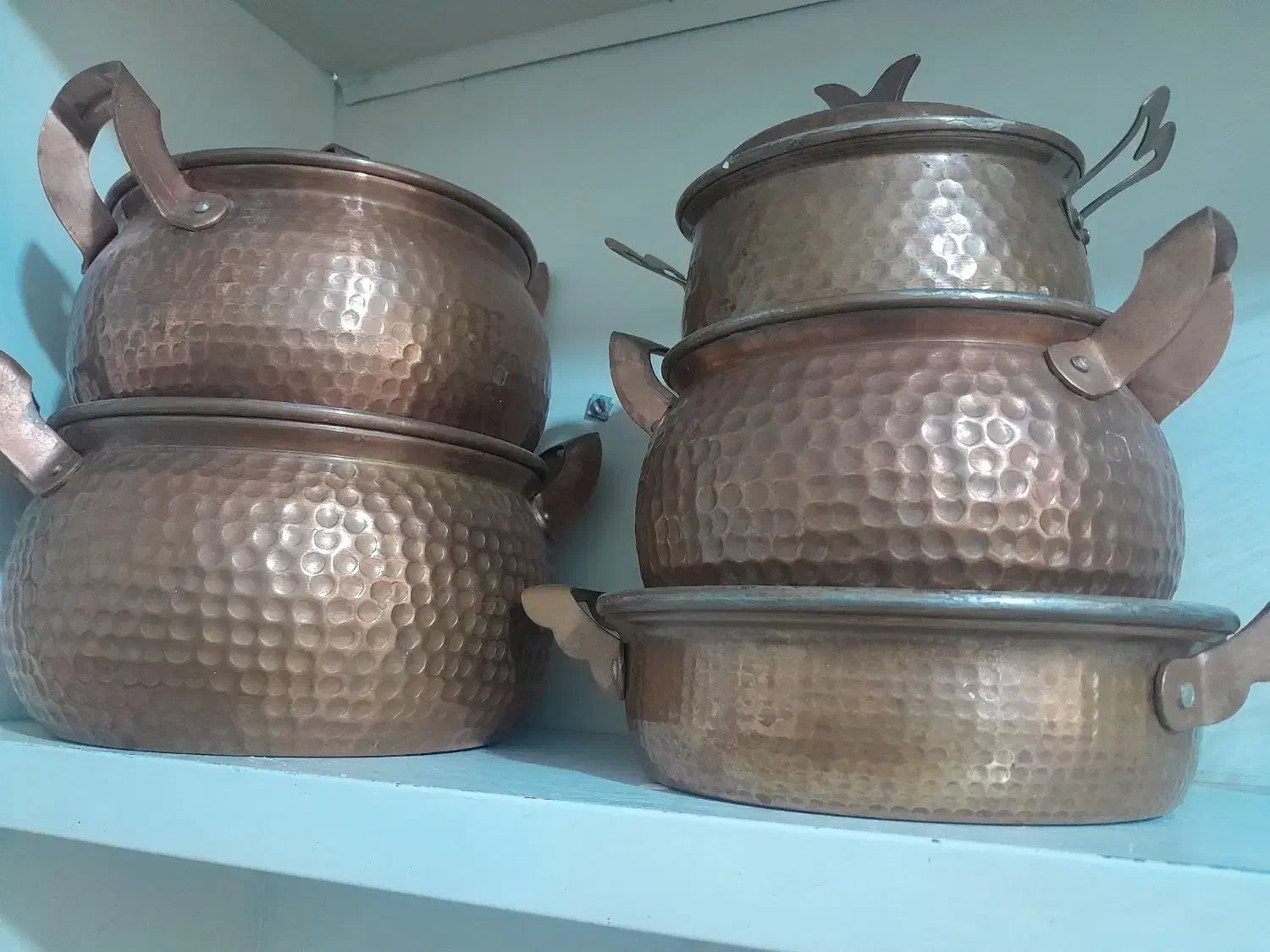 قابلمه مسی|ظروف پخت‌وپز|ری, علایین|دیوار