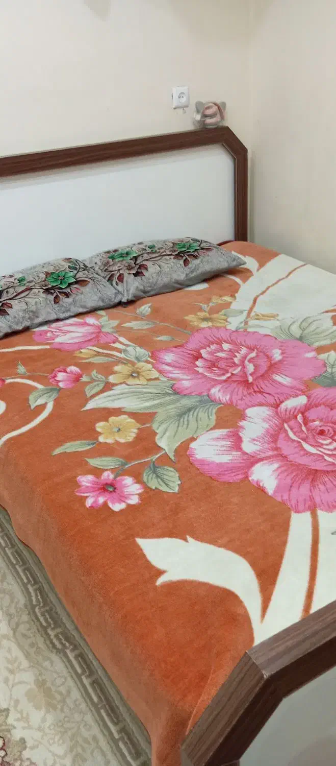 تخت خواب دو نفره|تخت و سرویس خواب|فولادشهر, C5|دیوار