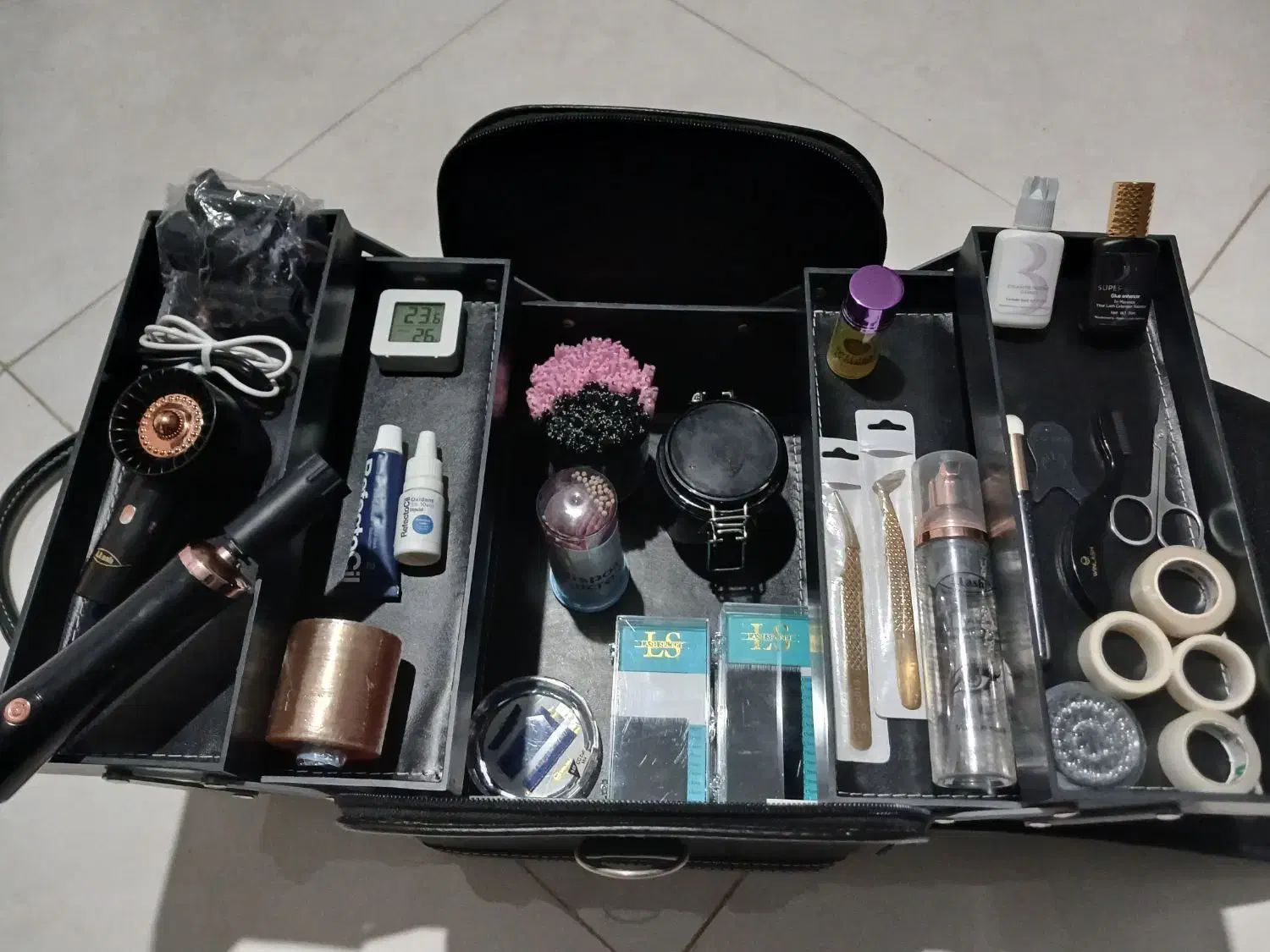 وسیله کاشت مژه|آرایشگاه و سالن‌های زیبایی|مشهد, ایثار|دیوار