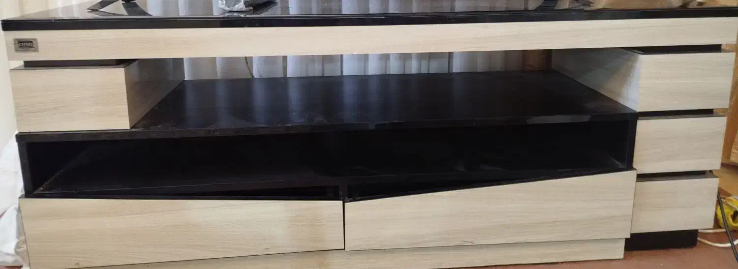 درحد نو|میز تلویزیون|قم, بنیاد|دیوار