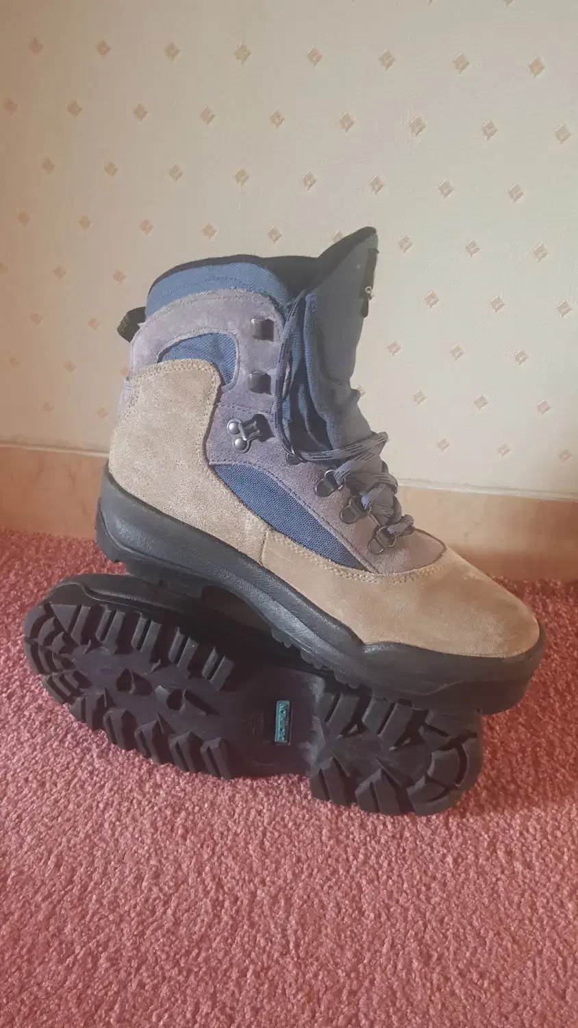 پوتین کوهنوردی اورجینال|کوهنوردی و کمپینگ|رشت, خمیران زاهدان|دیوار