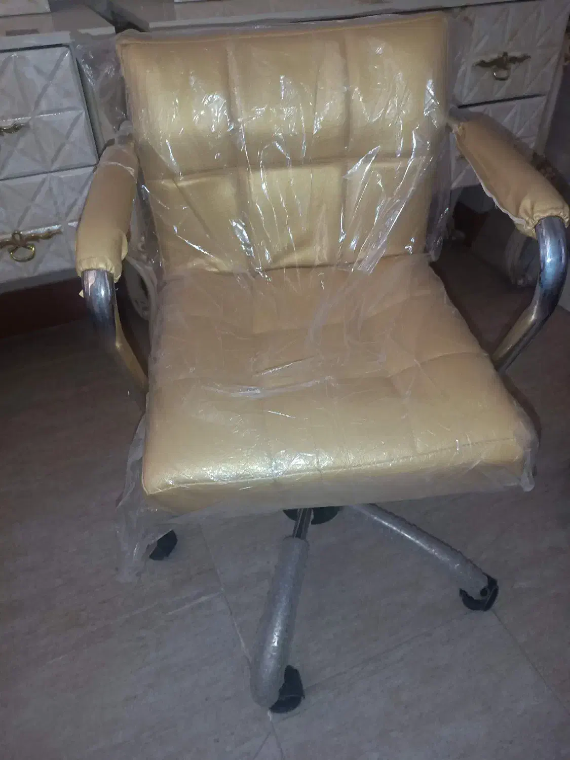 کنسول آینه و صندلی چرخ دار|بوفه، ویترین، کنسول|گنبد کاووس, |دیوار