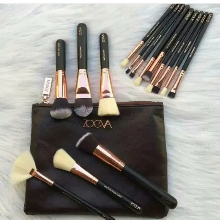 حراج ست براش آرایشی زوئه وا بعلت جمع آوری مغازه|آرایشی، بهداشتی، درمانی|پرند, فاز ۳|دیوار