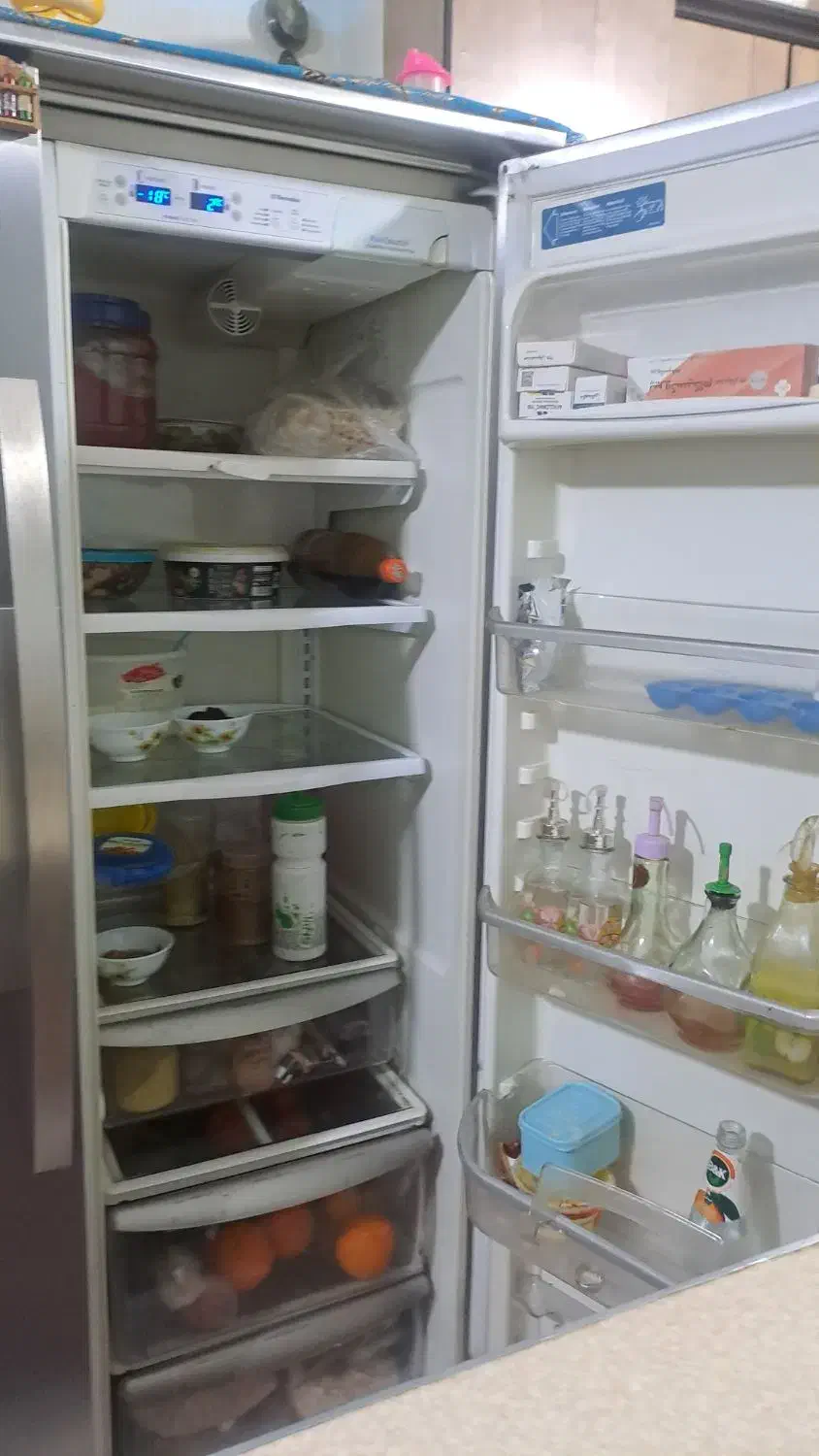 یخچال ساید و مبل|حراج|هشتگرد, شهرک گلخانه|دیوار