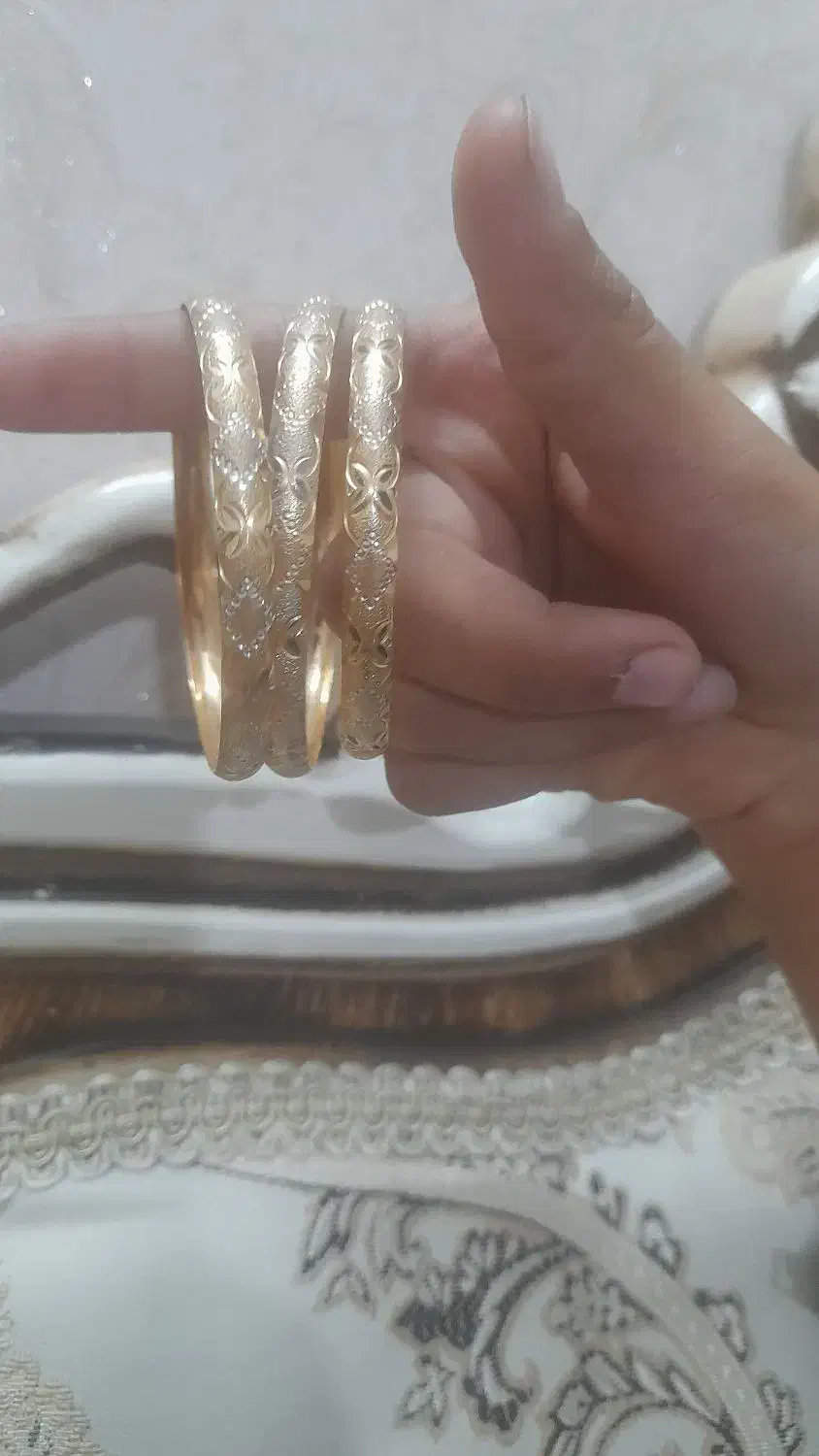 النگو|جواهرات|نیشابور, ده حلاج|دیوار