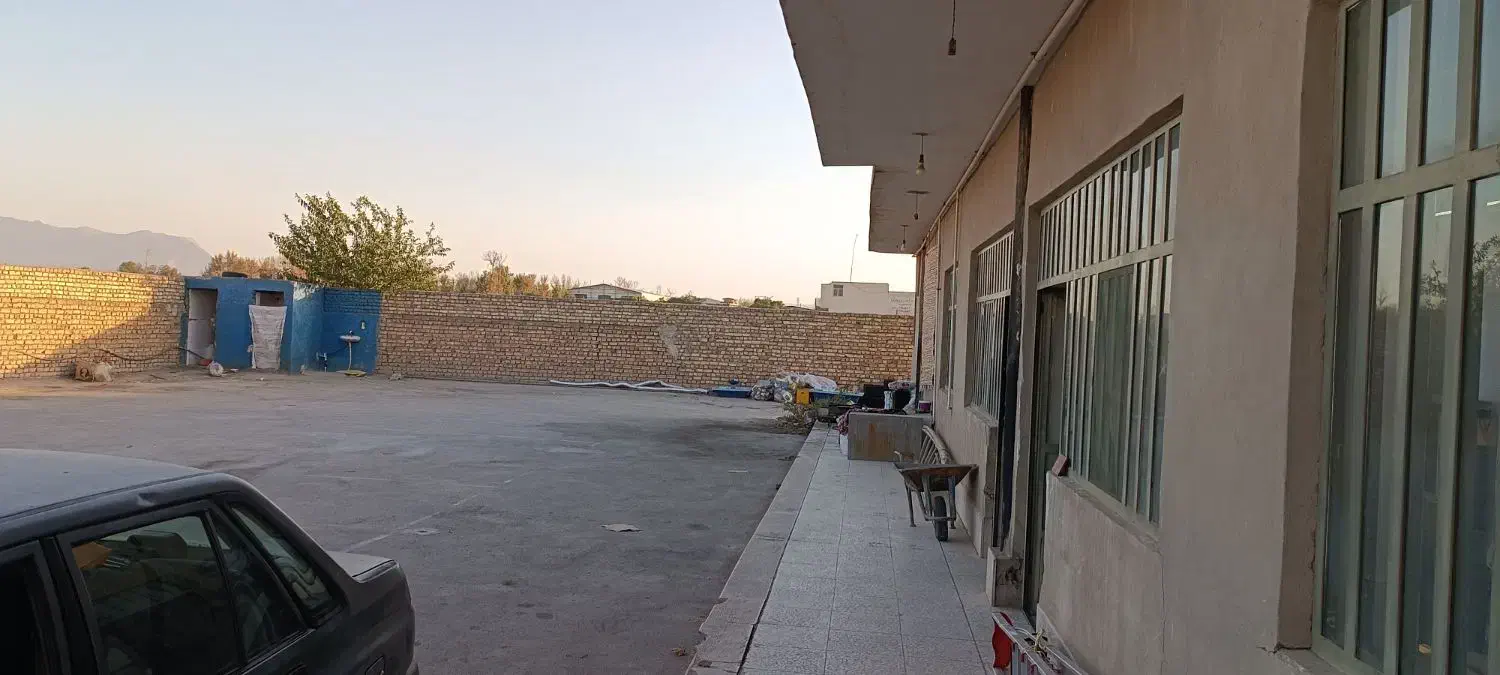 فروش زمین تجاری دارای آب و برق و گاز|فروش مغازه و غرفه|خمینیشهر, |دیوار