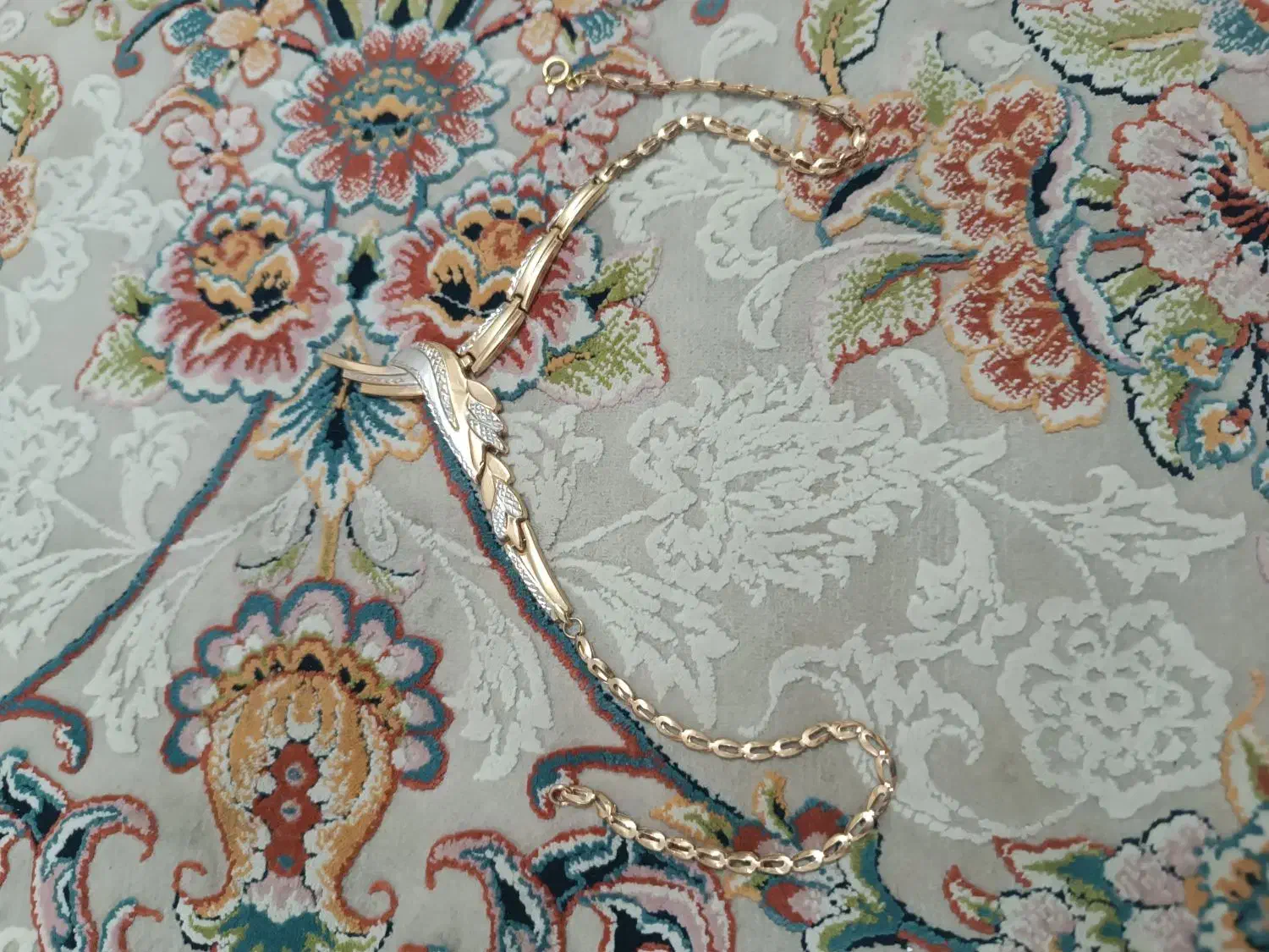 گردن بند زیبا|جواهرات|همدان, |دیوار