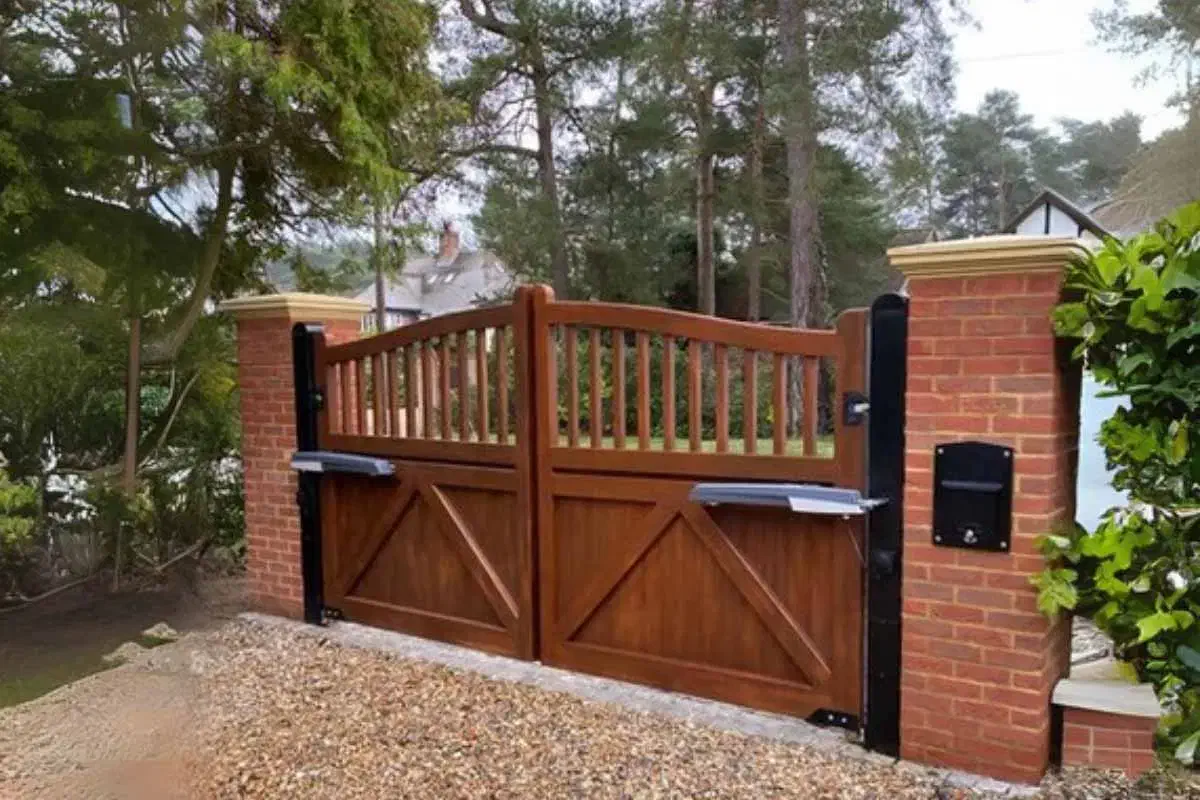 فروش جک درب پارکینگ/لوازم قطعات/تعمیرات/کنترلی/قفل|مصالح و تجهیزات ساختمان|مشهد, رضاشهر|دیوار