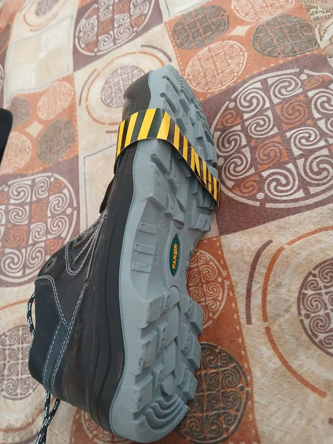 کفش کار|کیف، کفش، کمربند|میناب, |دیوار