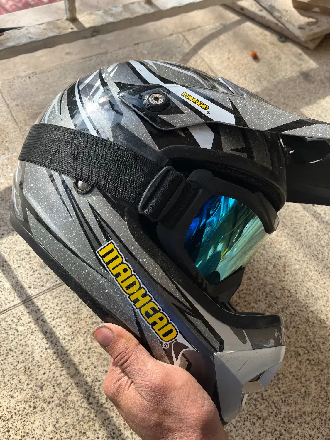 کلاه کراسی با عینک|تجهیزات ورزشی|دماوند, گیلاوند|دیوار