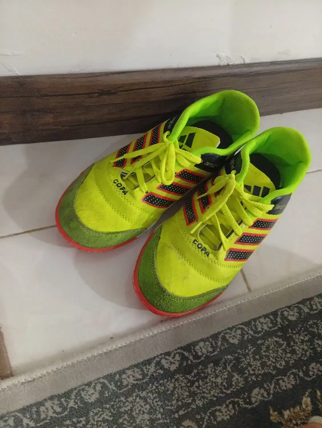 کفش ورزشی فوتبال|کیف، کفش، کمربند|خرم‌آباد, |دیوار