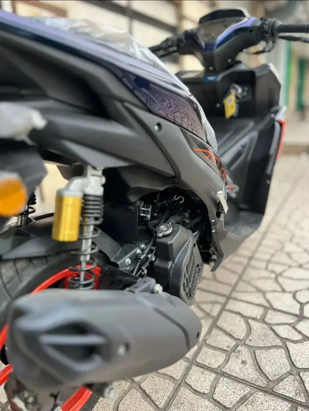 آیروکس 180 فول دسته گرمکن دارد|موتورسیکلت|سقز, |دیوار