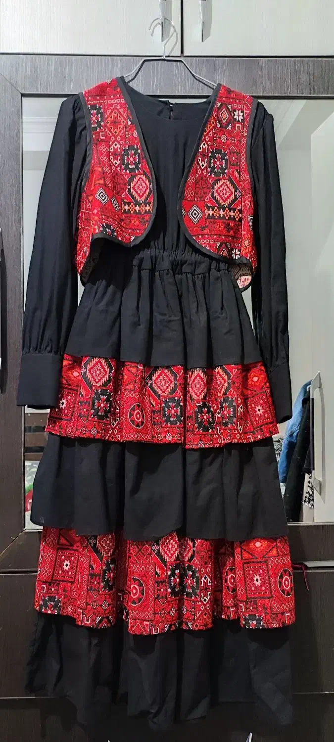 مانتو سنتی|لباس|چالوس, |دیوار