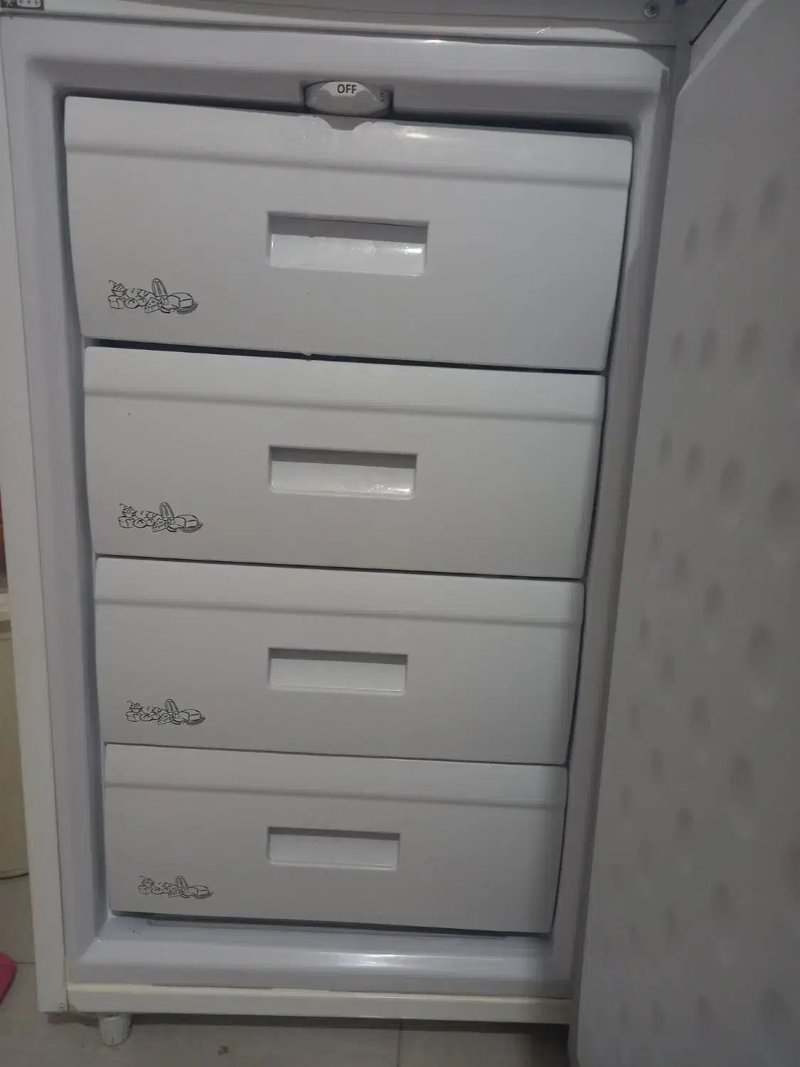 فریز ۶ فوت ایستکول|یخچال و فریزر|رشت, بوسار|دیوار