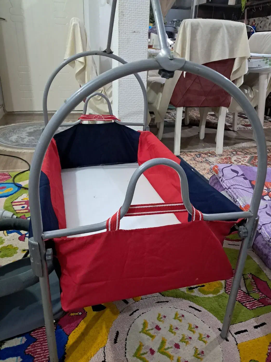 گهواره بچه و صندلی ماشین و کیسه خواب نوزاد|تخت و صندلی بچه|رشت, احمد گوراب|دیوار