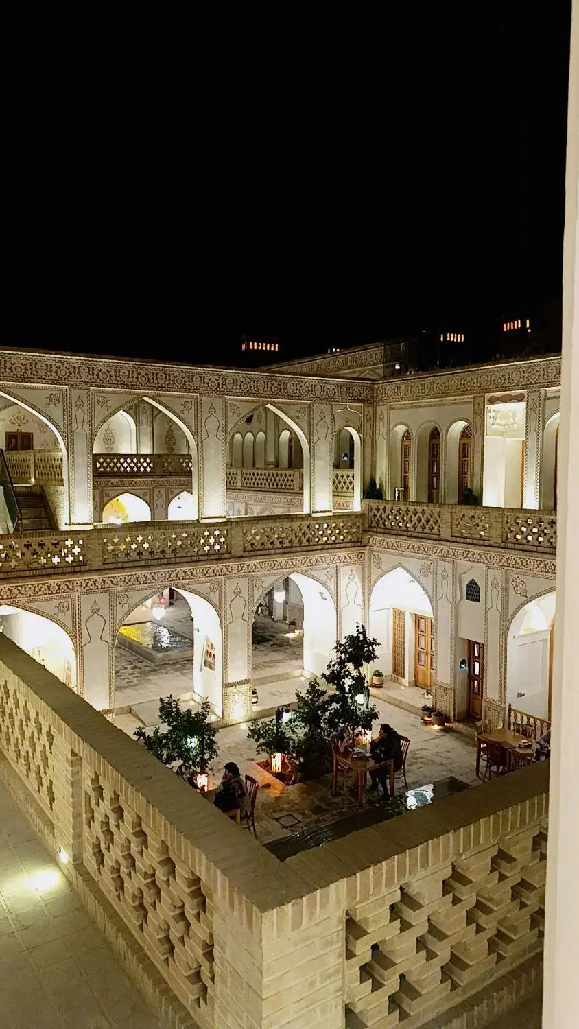 فروش بوتیک هتل سنتی/به کمترین قیمت/بافت تاریخی|فروش زمین و ملک کلنگی|کاشان, ترک آباد|دیوار