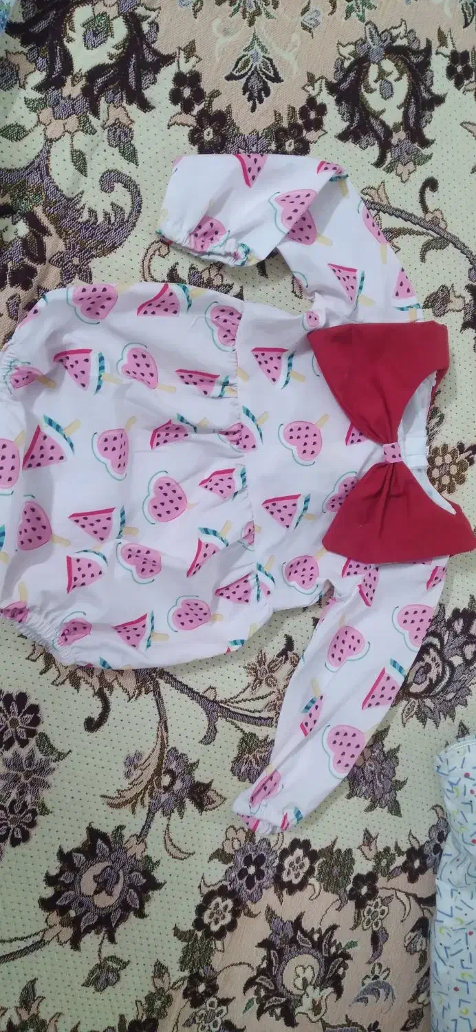 بادی بچگانه نو|کفش و لباس بچه|خوی, |دیوار