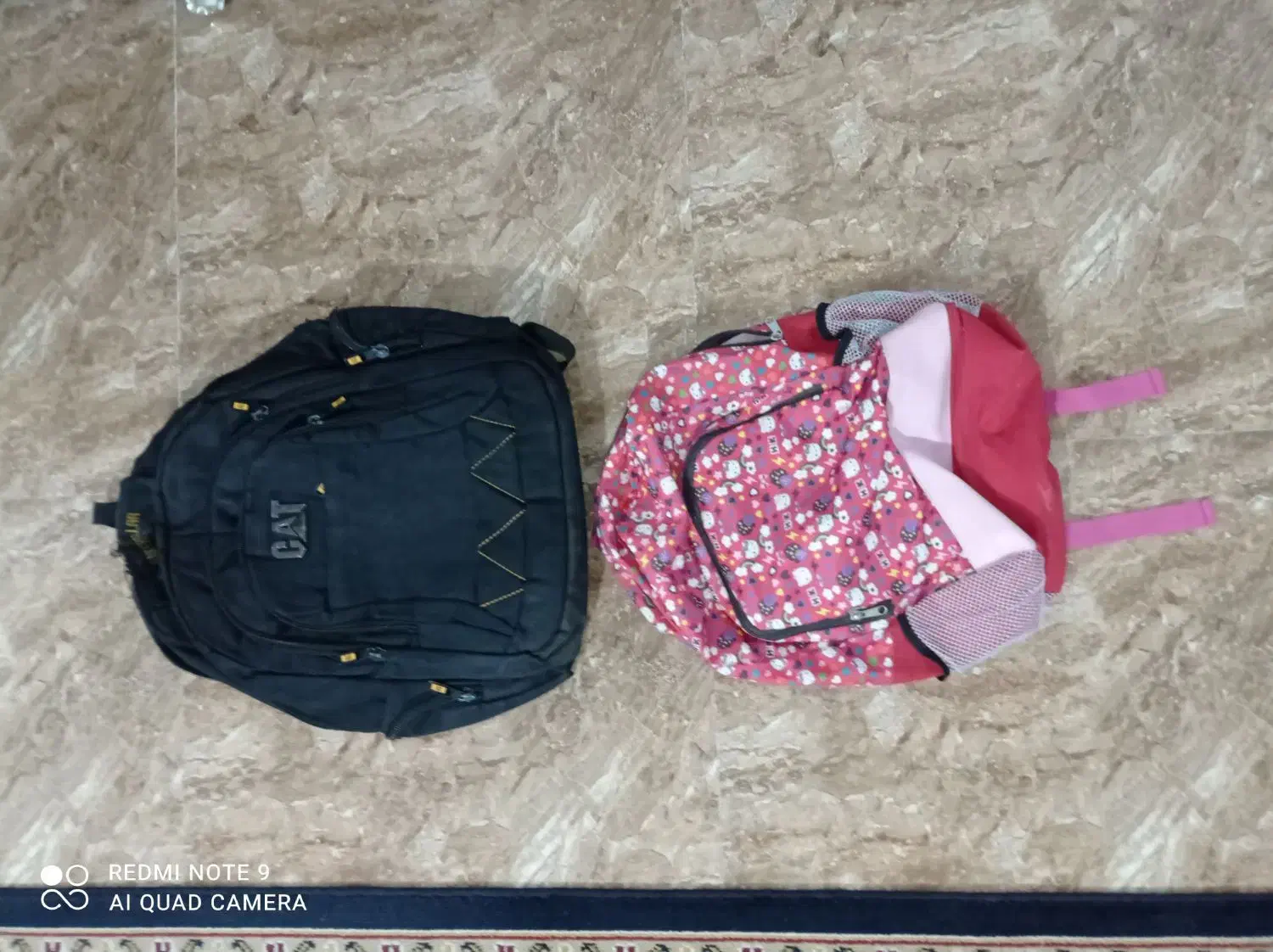 لباس|لباس|هشتگرد, هشتگرد قدیم|دیوار