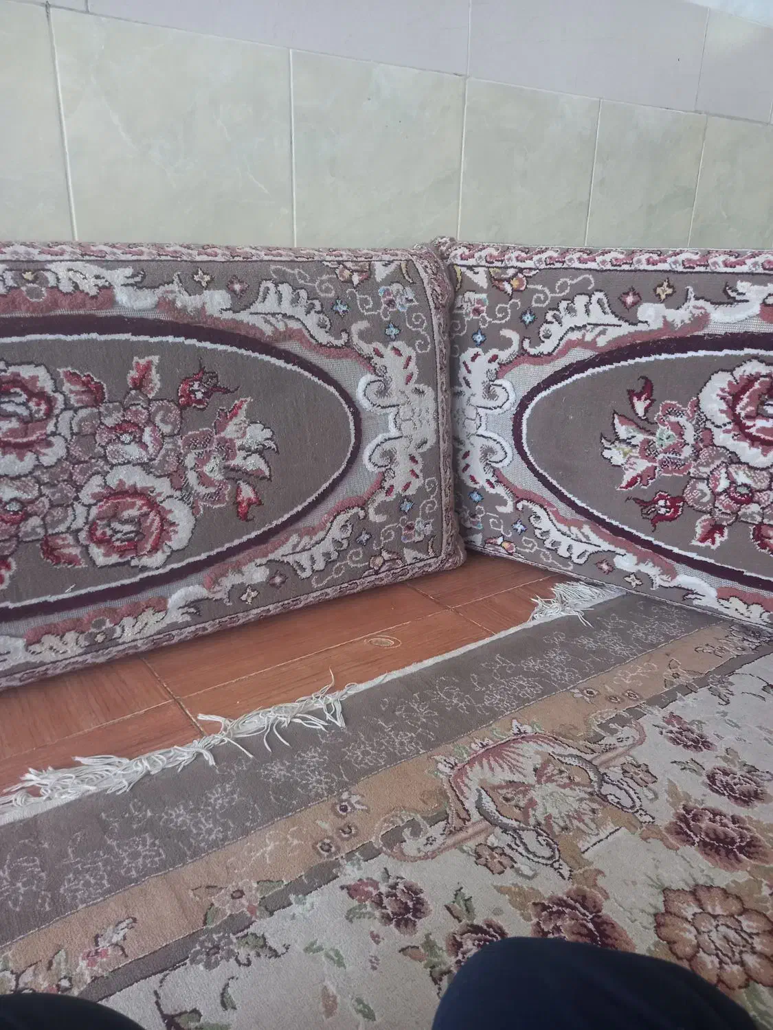 پشتی|پشتی|بیرجند, |دیوار