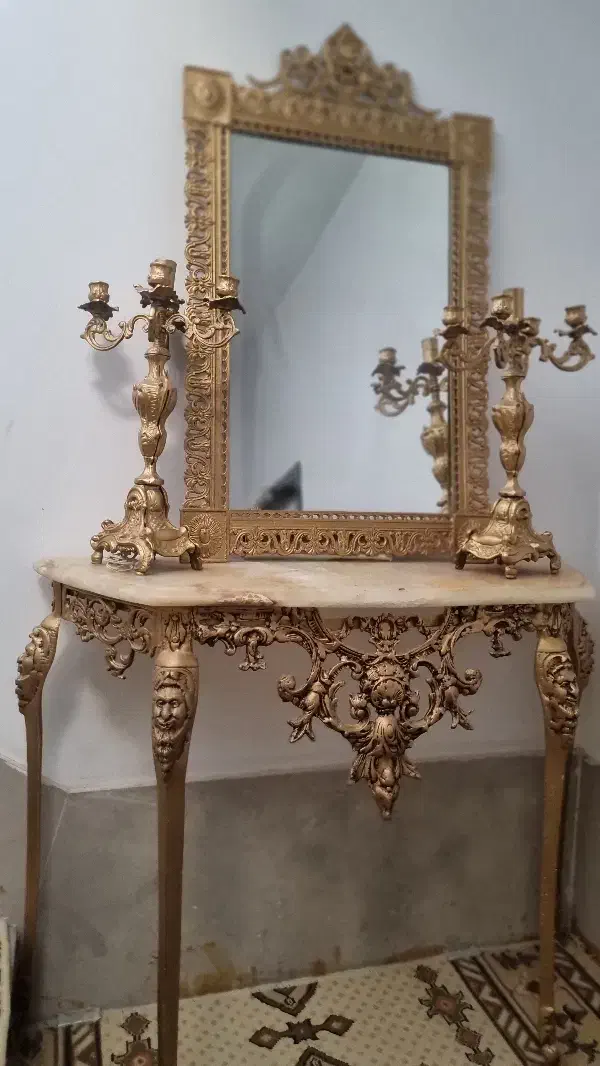 آیینه و شمعدان|آینه|بیرجند, |دیوار