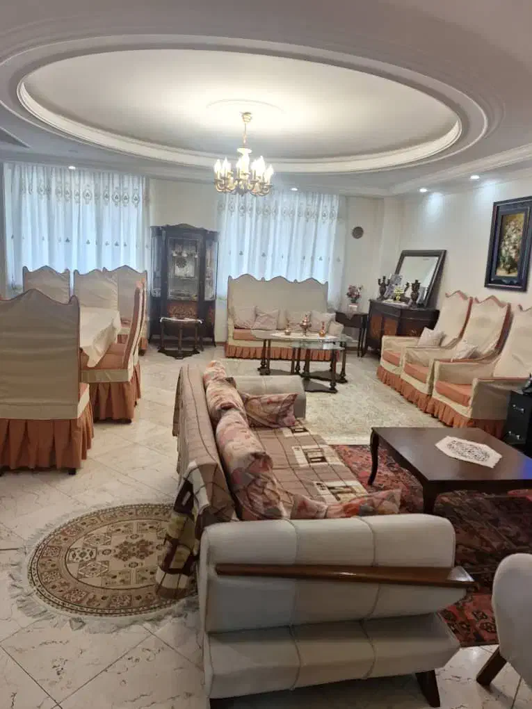 آپارتمان 3خ۱۳۰سعادت آباد کاج