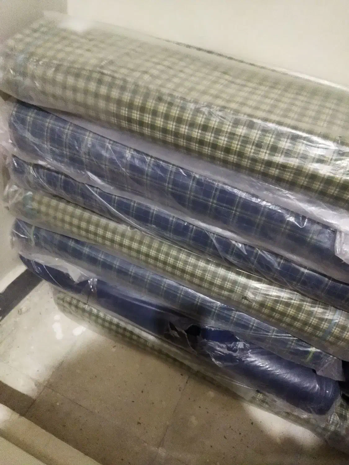 پارچه پیراهن|لباس|بومهن, |دیوار