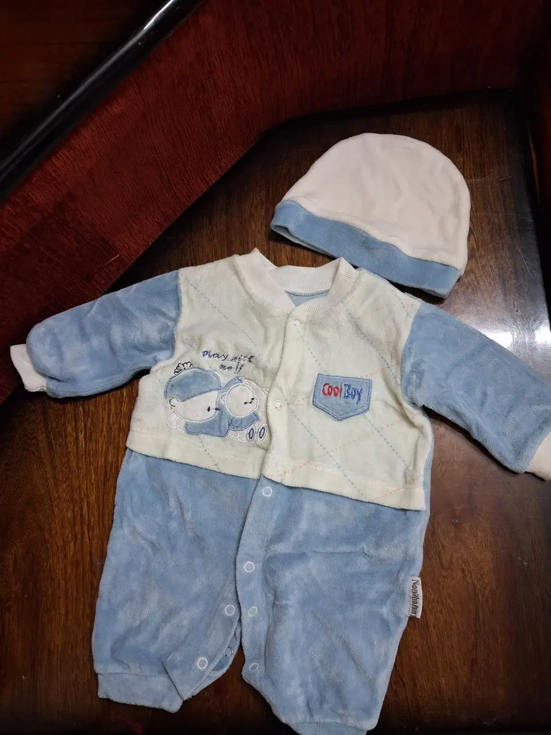 لباس نوزادی|کفش و لباس بچه|گنبد کاووس, |دیوار