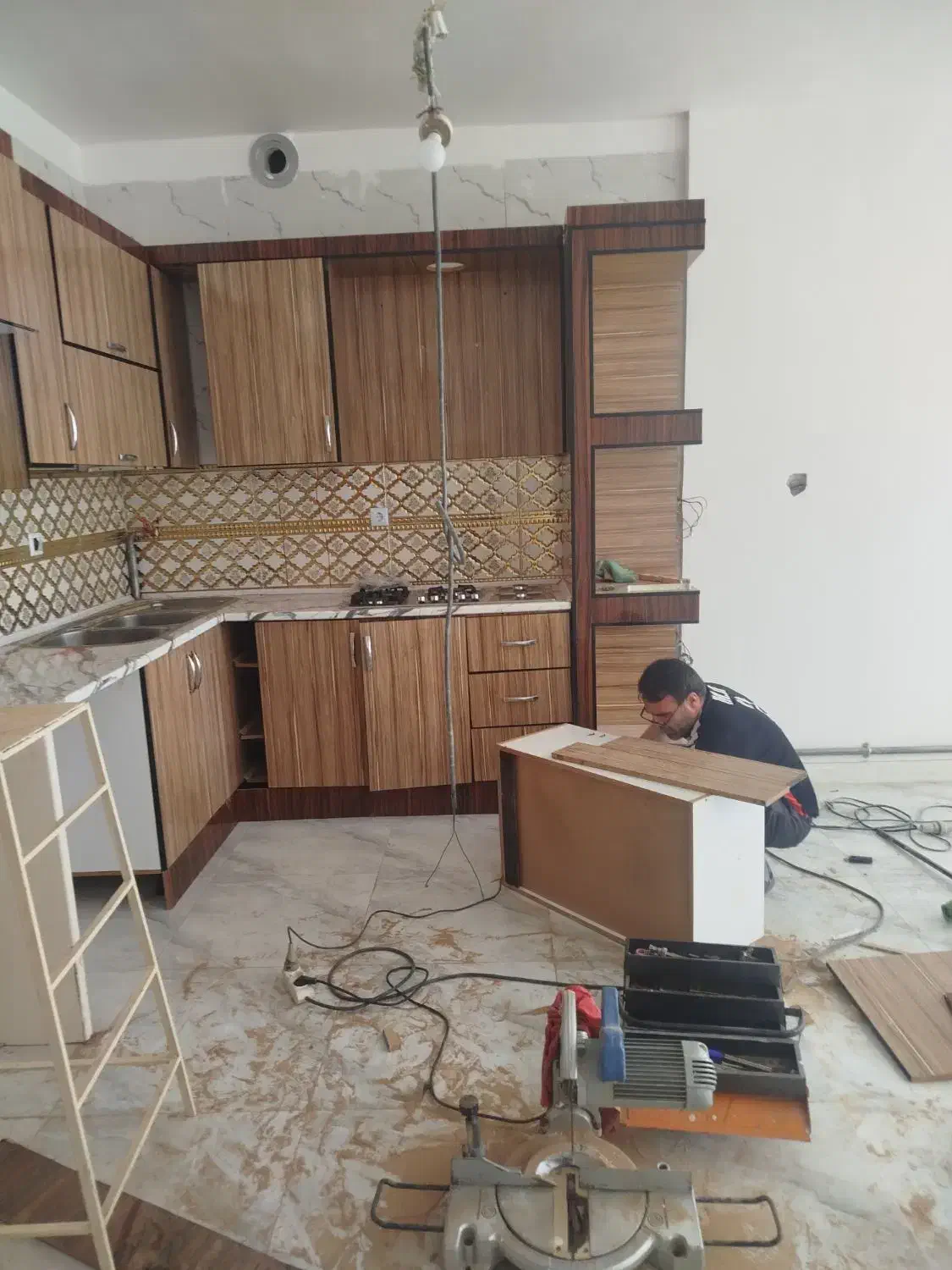 نصب و‌تعمیر کابینت کمد دیواری و غیره|خدمات پیشه و مهارت|اردبیل, |دیوار
