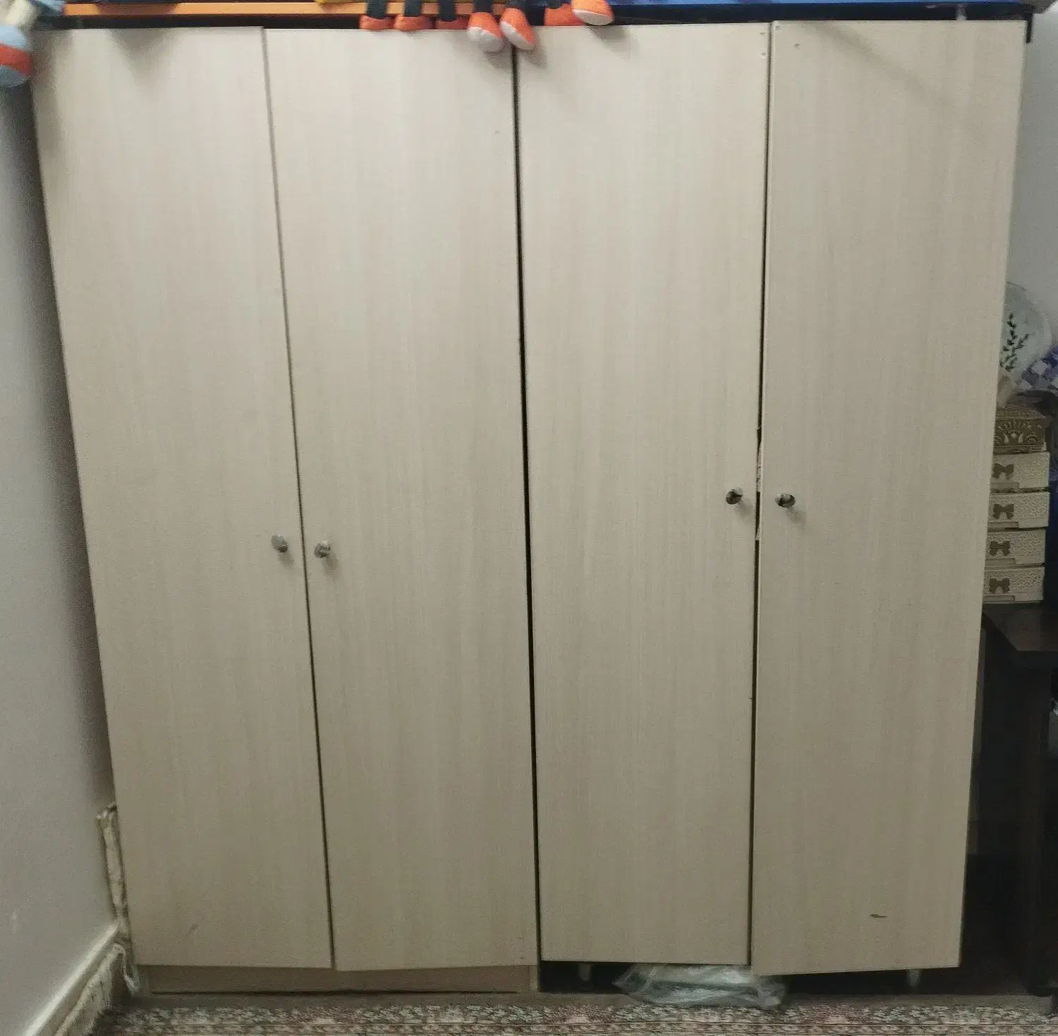 کمد و تخت نوجوان|تخت و سرویس خواب|قم, امامزاده ابراهیم|دیوار