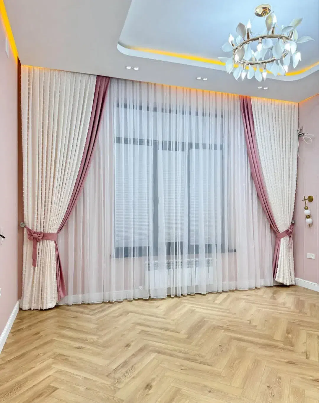 کارگاه‌ پرده‌ دوزی سانترال|پرده، رانر، رومیزی|کرج, احدآباد|دیوار