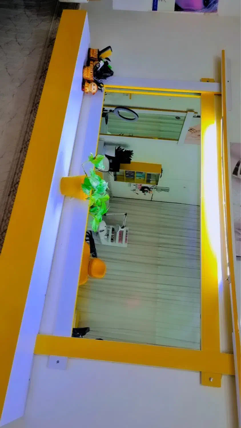 کمد آراشگاهی|کتابخانه، شلف، قفسه‌های دیواری|قائن, |دیوار